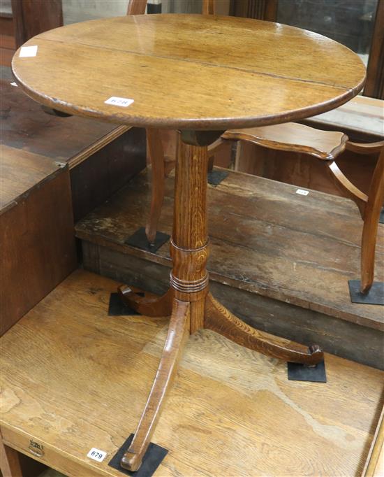 A Regency oak circular tilt top tripod table, H.69cm